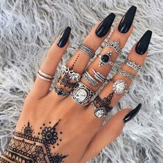 Cute Easy Nail Designs, Henna Nails, Nail Design Video, Cute Simple Nails, Black Nail Art, Trendy Nail Art Designs, Easy Nails, Nails Colors, Coffin Shape Nails