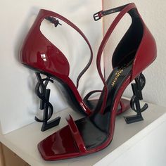 Pretty Heels, Fashion Shoes Heels, Cute Shoes Heels, Shoes Heels Classy, Ysl Heels, Fancy Shoes, Cute Heels