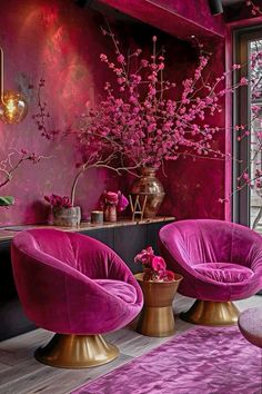 Mid Century Jewel Tones, Comfy Home Interior, Mid Century Modern With Color, Moody Pink Room, Fuschia Room, Magenta Furniture, Magenta Living Room, Pink Living Room Decor Ideas, Colourful Living Room Ideas