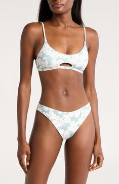 Look and feel great at the beach in these seamless and superstretchy bikini bottoms. Cheeky back coverage Lined 87% recycled polyamide, 13% elastane Hand wash, line dry Imported Billabong Bathing Suits, Top Crafts, Swim Wear, Soft Cup, Feeling Great, Billabong, Sea Glass, At The Beach, Bathing Suits