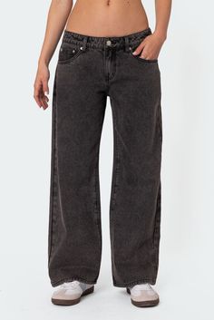 Low Rise Jeans Levis, Black Low Rise Jeans Outfit, Low Waisted Baggy Jeans, Black Low Rise Jeans, Low Rise Black Jeans, Edikted Jeans, Low Rise Jeans Outfit, Low Rise Baggy Jeans, Low Waisted Jeans