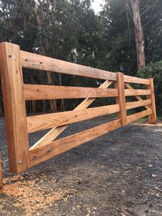 Simple Gate Ideas, Diy Wood Driveway Gate, Gate Posts Ideas, Fence Gates Wooden, Wood Driveway Gate, Barn Landscaping