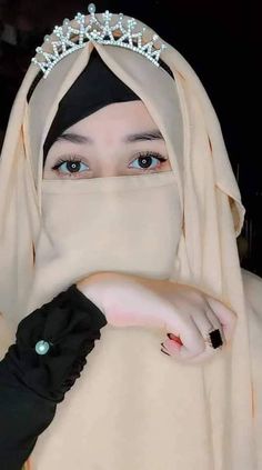 Stylish Pic, Dp Images, Iphone Obsession, Girl Crush Fashion, Hijabi Aesthetic, Best Girl, Hijab Girl, Photo Pose Style, Hijabi Girl