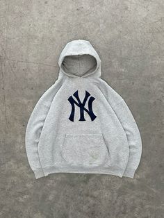 Ny Hoodie, Closet Necessities, Outfit Closet, Mochila Jansport, Disney Hoodie, Disney Hoodies, Fall Fits, Winter Fits, Hoodie Outfit