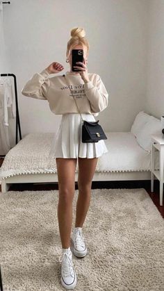 Tennis Skirt Outfits, Chique Outfits, Miniskirt Outfits, Elegante Casual, Pinterest Outfits, Sporty Outfits, Tennis Skirt