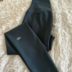 Alo Leggings, Never Worn , Just Washed. Price Is Firm. Alo Yoga Full Length Workout Pants, High Waist Alo Yoga Pants For Yoga, Alo Yoga High Waist Yoga Pants, Alo Leggings Outfit, Alo Clothing, Alo Yoga Outfit, Alo Leggings, Saint Lawrence, Yoga Outfit