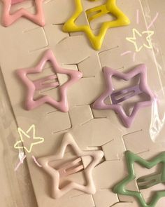 Hair Clips Aesthetic, Snap Hair Clips, Pink Hair Clips, Claw Hair Clips, Cute Stars, Pink Stars, Hair Barrettes