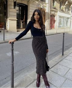 Skandinavian Fashion, Stylish Work Attire, Business Casual Outfits For Work, Foto Poses, Elegante Casual, Paris Outfits, Looks Street Style, Stylish Work Outfits, Mode Inspo