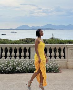 Soleneoj Beautiful Photoshoot Ideas, Cocktail Outfit, Elegant Dresses Classy, Black Femininity, Summer Outfit Inspiration, Summer Fits, Elegant Outfit, Summer Outfits Women, Chic Dress