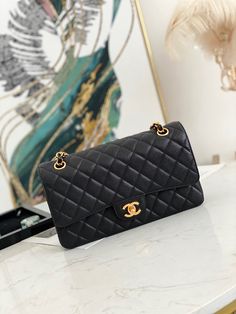 Charm - CHL Bags - 189 Classic Flap Bag, Stylish Handbags, Luxury Women Fashion, Chanel Vintage, Double Chain, Blue Sneakers, Evening Clutch Bag, Vintage Chanel, Classic Flap