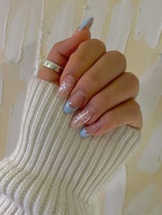 light blue nails, snowflake nails, snow nails, winter nails, french tip nails, nail art, nail design, trending nails, fun nails, aesthetic nails, trendy nail design, nail inspo, holiday nails, nail inspiration, the lacquer beauty lounge, lona nails Nail Idea For Winter, Light Blue French Tip Nails Snowflake, Deep Blue Acrylic Nails Designs, Christmas Nails Light Colors, Winter Nails Snowflake Blue, Solstice Nails Winter, Winter Nails Light Colors, Blue Simple Christmas Nails, Winter Nails Ideas Blue