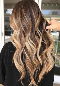 Cream Blonde Hair, Younger Hair, Natural Highlights, Colour Trends, Ash Blonde Hair, Hair Color Shades, Hair Shades, Ombre Hair Color