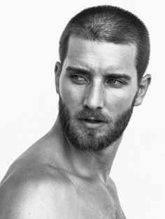 Tom Busson, Shaved Head With Beard, Buzz Cut Styles, Haircuts For Balding Men, Cortes De Cabello, Beard Look, Bald Men