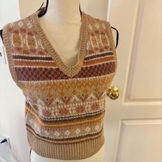 Pretty Pattern Sweater Vest. Tan And Browns. Vintage Beige Sweater Vest For Fall, Western Cardigan Sweater, Western Cardigan, White Crop Sweater, Pattern Sweater Vest, Mint Sweater, Textured Knit Cardigan, Blush Pink Sweater, Rosé Black And White