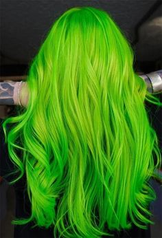 Green Hair Color Ideas, Pastel Green Hair, Green Hair Color, Hair Dye Brands, Emerald Green Hair, Bleaching Your Hair