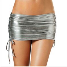 Sexy Latex Skirt Pvc. Perfect For Pole Dancing , Rave Or Festival. Micro Mini Skirts, Club Clothes, Pole Dance Wear, Latex Skirt, Micro Miniskirt, Pu Leather Skirt, Micro Skirt, Look Short, Metallic Skirt