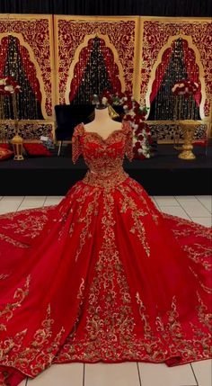 Red Henna, Ethereal Dress, Arab Wedding, Henna Party, Afghan Clothes, Wedding Dress Couture