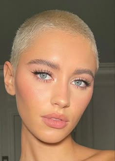 Shaved Head Women Photoshoot, Feminine Buzzed Hair, Blonde Shaved Head, Bleached Buzzcut Women, Blonde Buzzcut, Long Buzz Cut, Iris Law