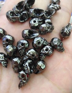 material:brass quantity:50pcs size:approx.8-12mm note:have larger stock and offert wholesale price. Bead Skeleton, Skull Bead Jewelry, Black Skeleton, Small Crafts, Skull Beads, Bracelet Craft, Arm Band Tattoo, Magnetic Jewelry, Large Necklace