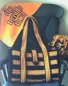 Stadium Blanket, Crochet Shell Stitch, Stadium Blankets, Crochet Afgans, Afghan Patterns, Crochet Bags Purses