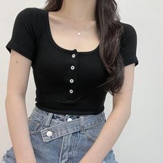 Baju Crop Top Korea, Ulzzang Lifestyle, Cute Formal Outfits, Outfit Ideas Korean Style, Korean Ulzzang Fashion, Girls Fashion Tops, Skirt Ideas, Tshirt Outfit, Korean Ulzzang