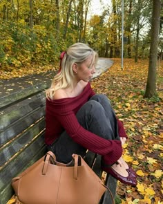 Dinner Outfit Casual, Adrette Outfits, Stile Hijab, Burgundy Outfit, Mode Zara, Skandinavian Fashion, Autumn Fits, Style Inspiration Fall, Thanksgiving Outfit