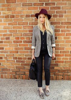 leather pants Gray Blazer, Casual Chique, Street Style Winter, Fashion Mode, Look Cool, Alexander Wang