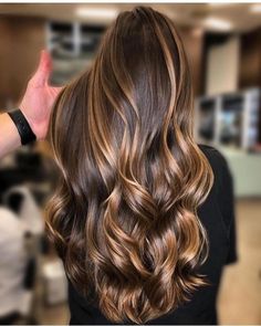 Effortless beauty starts with these simple hair hacks. Latest Hair Color, Hair Color Caramel, Caramel Hair, Hair Done, Brown Hair Balayage, Brown Blonde Hair, Ombre Hair Color, Hair Color Balayage, Cool Hair Color