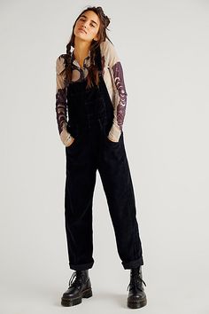 A corduroy version of our favorite Ziggy Overalls, featured in a classic bib-and-brace silhouette with tapered legs and relaxed, slouchy fit. * Functional bib pocket * Side and back pockets * Adjustable straps * Side button closures | We The Free Ziggy Cord Overalls at Free People in Black, Size: XS Black Overalls Outfit Fall, Overalls Outfit Fall, Ziggy Overalls, Black Overalls Outfit, Cord Overalls, Tomboy Femme, Overalls Outfit, Corduroy Overalls, Black Overalls