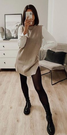 Modern Black Outfits, 30 Yr Old Women Fashion, Curated Closet, Neutral Aesthetic, Outfit Chic, Mode Casual, Stylish Work Outfits, Looks Chic