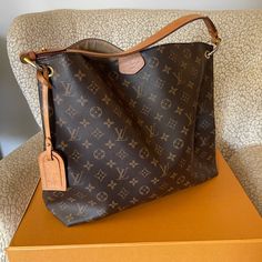 Beautiful Bag Ready For Its New Owner - Lv Graceful Mm Monogram Handbag. Purchased Online From Lv In December 2018. No Blemishes To Speak Of. Ready To Ship And Enjoy! Lv Graceful Mm, Louis Vuitton Graceful Mm, Louis Vuitton Graceful, Lv Tote, Mm Monogram, Monogram Handbag, Stylish Handbags, Handbag Heaven, Louis Vuitton Bags