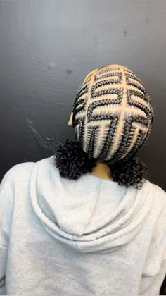 Fees In Braids, Haïr Style Ideas, Stitch Braids Natural Hair, Nice Cornrows Hairstyles, Straight Back Feed In Braids Into Bun, Simple Hairstyles Braids, 6 Straight Back Feed In Braids, Cute Quick Braided Hairstyles, Cornrolls Hairstyles Braids For Women