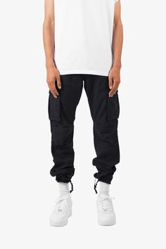 Vintage Cargo Pants - Black | mnml | shop now Vintage Cargo Pants, Black Hoodie, Black Tee, The Knee, Parachute Pants, Men Fashion, White Undershirt, Cargo Pants, Black Pants