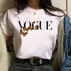 Streetwear Tshirt Design, Hip Hop Women, Streetwear Graphic Tees, Printed Tshirt, Female Clothes, Streetwear Summer, Shirts Summer, Aesthetic Shirts, Top Streetwear