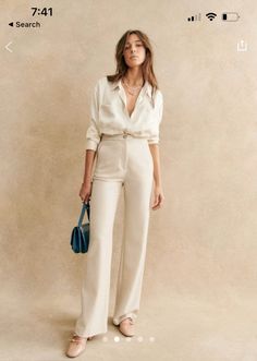 Tomboy Shirts, Style Parisienne, Trouser Outfit, Paris Mode, White Pants, High Waisted Trousers, Parisian Style, Look Fashion