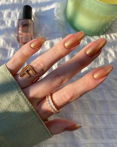 Tan Shimmer Nails, Peach Chrome Nails, Terracotta Nails, Chrome Nails Designs, Magic Nails, Nail Shimmer, Nails Now, Pearl Nails, Nail Designs Glitter