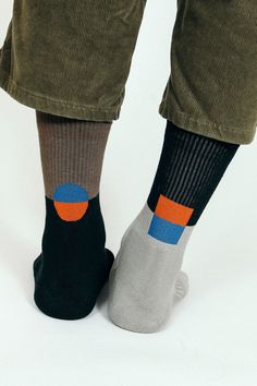 Mismatch on purpose with a pair of our KC two-toned crews. These socks are made with premium combed cotton and constructed with a mesh top foot for increased breathability and a terry footbed offering extra comfort and support all day. Size+ OSFA, M 9-12 Design+ 200 Needle+ Reinforced toe & heel+ Seamless toe+ Terry Cushioning on Footbed+ Mesh Top Foot Knit+ Breathable+ Arch Support Content + Care+ Premium Combed Cotton+ Wash Cold/Dry Low+ Imported Breathable Cotton Socks For Streetwear, Sporty Fade-resistant Socks For Outdoor, Fitted Multicolor Cotton Socks, Fade-resistant Sporty Outdoor Socks, Functional Moisture-wicking Sports Socks, Mens Socks, Combed Cotton, Crew Socks, Mesh Top