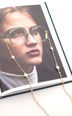 Dainty Gold Eyeglass Chain with Pearls | Rosary Chain Necklace | SPECSET Eyewear Accessories #eyewearfashion #eyewearstyle #sunglassesfashion #sunglasses #sunglasseschain #specset #eyewearaccessories Boho Eyeglasses, Boho Sunglasses, Eyeglass Jewelry, Rosary Chain Necklace, Sunglasses Necklace, Horse Bracelet, Eyeglass Necklace, Gold Glasses