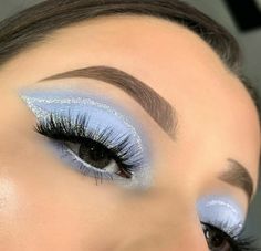 Blue Quinceanera Hairstyles, Light Blue Xv Makeup, Cinderella Themed Makeup, Light Blue Silver Eye Makeup, Light Blue Make Up Looks, Light Blue Wedding Makeup, Makeup Looks Light Blue, Cinderella Quince Makeup