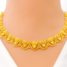 Intricate Sleek Lined Floral 22k Gold Necklace Set Luxury Traditional Gold Plated Necklaces, Luxury Yellow Gold Kundan Necklace For Reception, Luxury Yellow Gold Elegant Kundan Necklace, Luxury Yellow Gold Temple Necklace For Diwali, Luxury Traditional Yellow Temple Necklace, Luxury Yellow Temple Jewelry, Elegant Luxury Yellow Temple Necklace, 22k Gold Necklace Set, Mangalsutra Chain