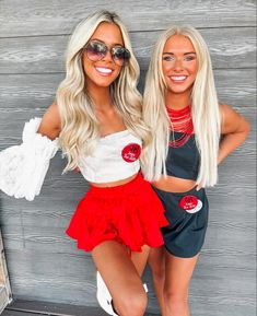 Tailgating Pictures, Gameday Poses, Gameday Outfit College, Gaming Outfits, Tailgating Outfits, Uga Gameday Outfit, Game Day Fits