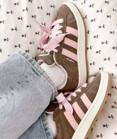 #adidas #womensshoes #shoes #pink #justagirl #coquette Pretty Sneakers, Dr Shoes, Trendy Shoes Sneakers, Preppy Shoes, Pretty Shoes Sneakers, Shoe Wishlist, Brown And Pink, Hype Shoes, Adidas Campus