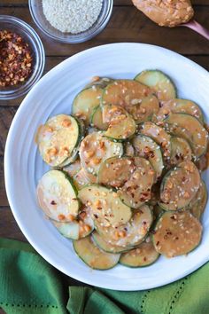 Asian Cucumber Salad is our new obsession! Sliced cucumbers tossed in a creamy, nutty sauce, perfect as a side to dinner or all on its own! Asian Tuna, Gf Sides, Ww Sides, Tuna Cucumber, Party Side Dishes, Greek Chickpeas, Asian Cucumber Salad, Creamy Cucumber Salad, Asian Sauce