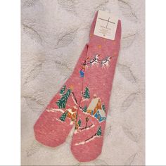 Brand Nwt/Never Worn Ae Pink Christmas Unicorn Crew Socks. Absolutely The Cutest Pair To Wear This Christmas. Size: Osfm Material: 75% Cotton/22% Polyester/2% Elastane/1% Other Fibers Exclusive Of Elastic - Condition Is Immaculate - Light Weight, Quality Item Everything In My Closet Comes From A Smoke-Free Home. + Reasonable Offers Welcome + Cozy Pink Socks For Gifts, Pink Winter Socks As Gift, Pink Winter Socks For Gifts, Pink Winter Socks For Gift, Pink Socks For Winter Stocking Stuffers, Fun Pink Socks For Stocking Stuffers, Fun Pink Socks For Winter, Pink Winter Socks, Christmas Unicorn