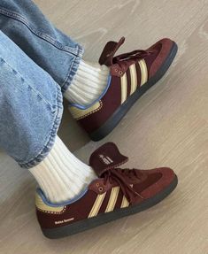 Trendy Sneakers For Women, Adidas Gazelles, Look Adidas, Basic Shoes, Shoes Hack, Sneakers For Women