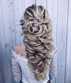 Dunner Wordend Haar, Romantic Wedding Hair, Quinceanera Hairstyles, Elegant Wedding Hair, Best Wedding Hairstyles, Long Hair Wedding Styles, Wedding Hairstyles Updo, Trending Hairstyles