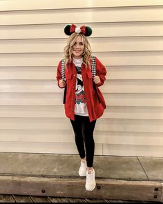 Disney Outfits Family, Christmas Disney Outfits, Disneyland Christmas Outfit, Disney Christmas Outfits, Family Christmas Pictures Outfits