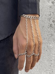 Men's Chain Detail Mittens Ring - AnotherChill Edgy Jewelry, Geometric Ring, Emo Fashion, Hand Chain, Hip Hop Jewelry, Hand Jewelry, Mens Jewelry Bracelet, Bijoux Diy, Chain Ring