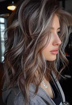 Grey Hair Transformation, Grey Hair Inspiration, Brunette Hair With Highlights, Silver Hair Color, Blending Gray Hair, Gray Hair Highlights, Hair Color And Cut, Hair Inspiration Color, Hair Color Trends