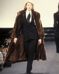 Ralph Lauren Runway, Ralph Lauren 90s, Ralph Lauren Suits, Ralph Lauren Fall, 90s Runway Fashion, Runway Fashion Couture, Outfits 90s, Runway Outfits